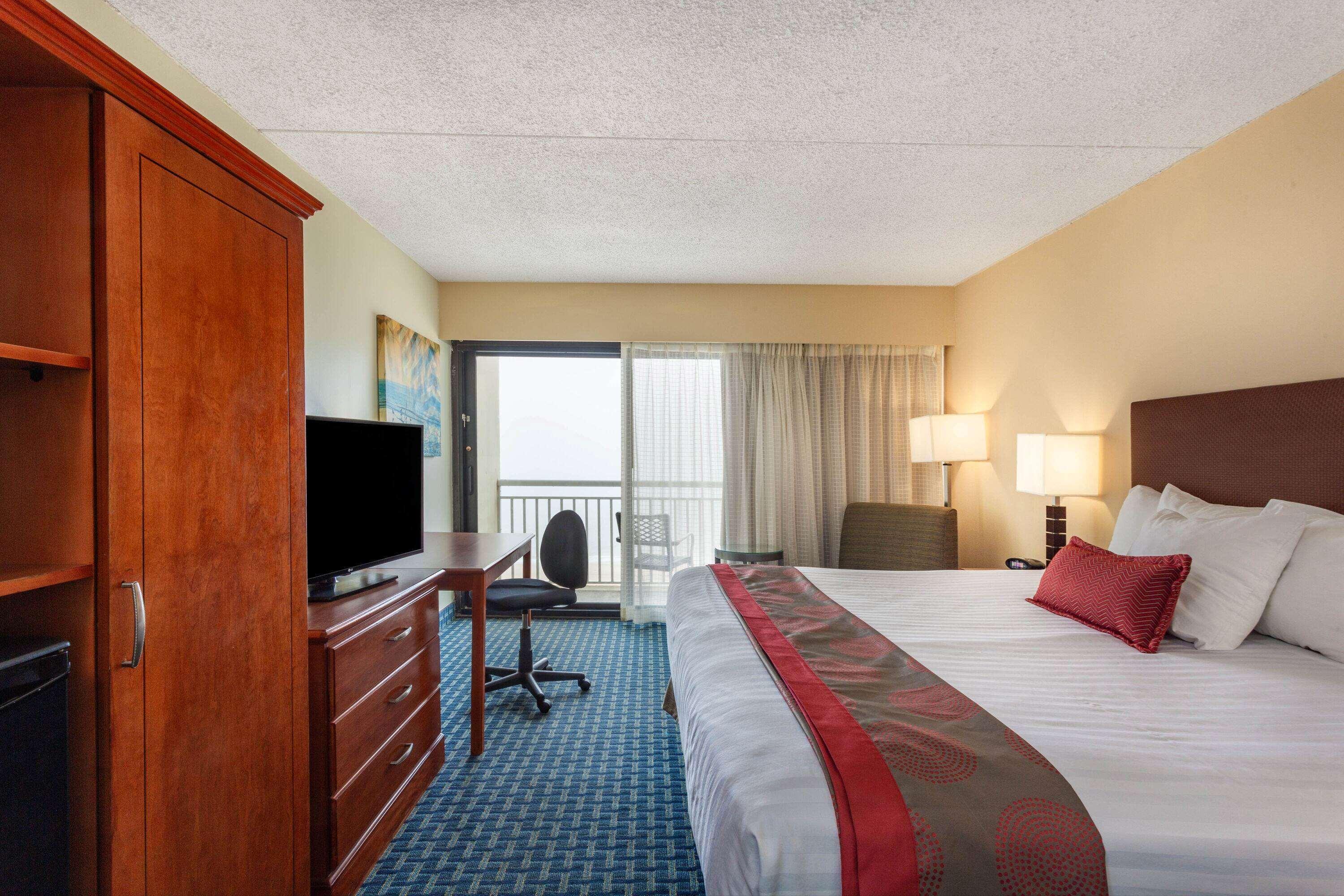 Ramada Plaza By Wyndham Virginia Beach Oceanfront Exteriör bild