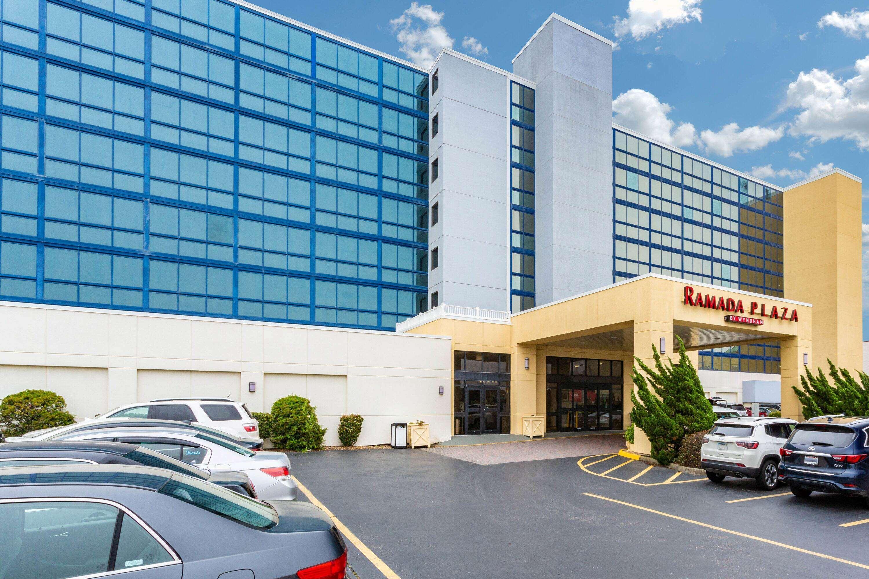 Ramada Plaza By Wyndham Virginia Beach Oceanfront Exteriör bild