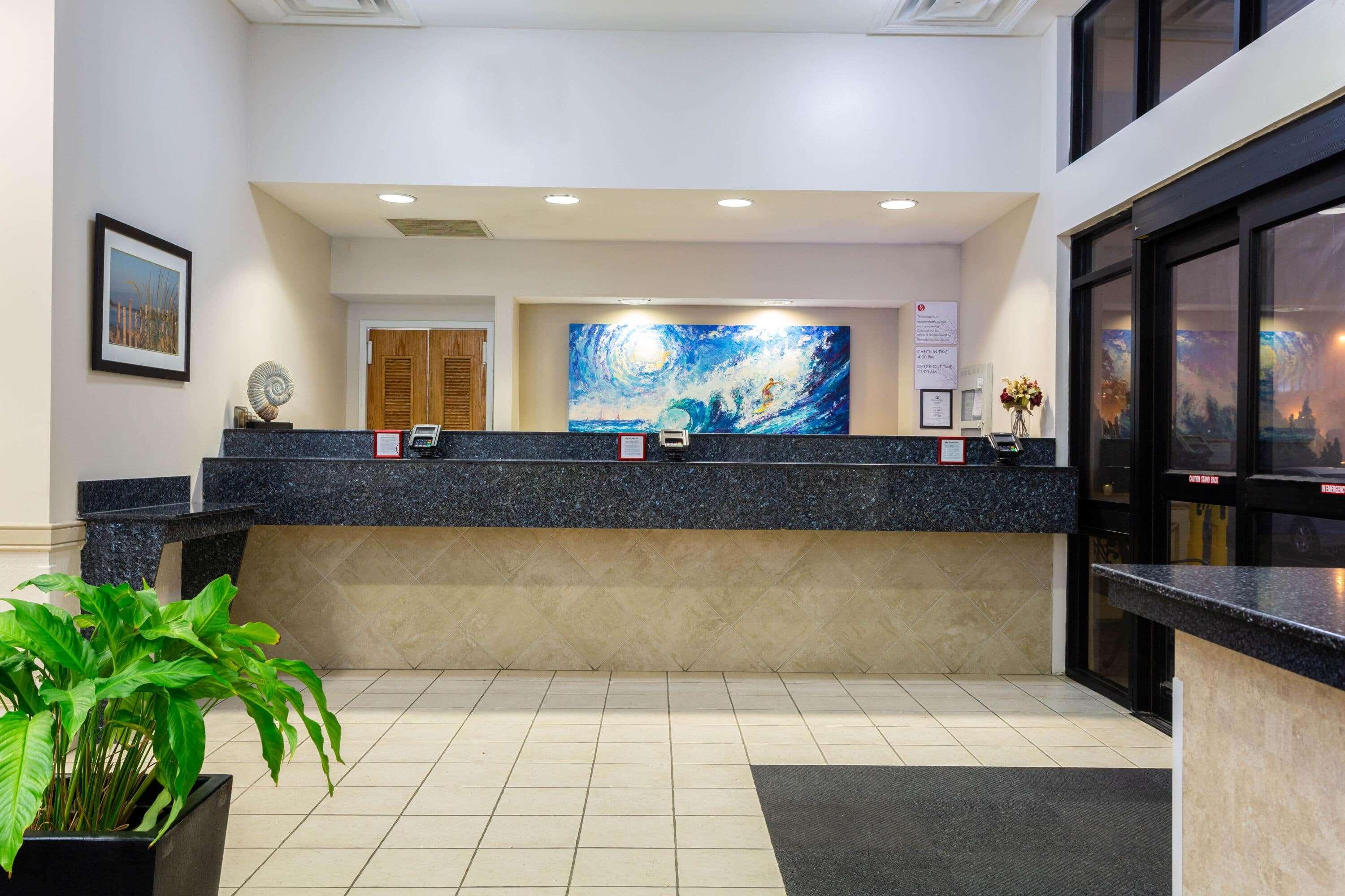 Ramada Plaza By Wyndham Virginia Beach Oceanfront Exteriör bild